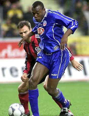 引领球队豪 引领球队豪